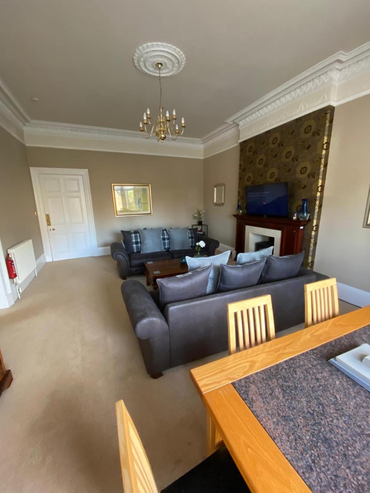 Beautiful & Bright 2 Bed Flat Murrayfield